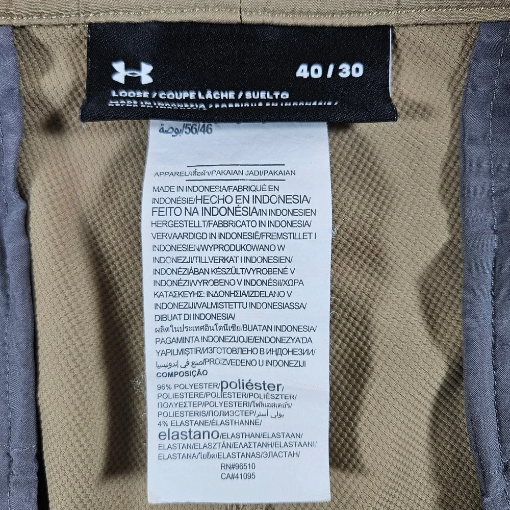 Under Armour Performance Pants Mens 40/30 Tan Loose Fit Straight Leg Golf Khaki